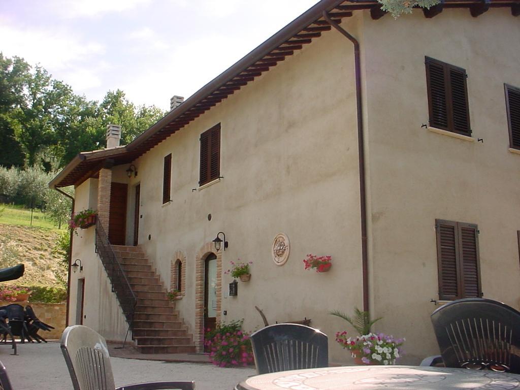Agriturismo La Cantina San Martino 아시시 외부 사진
